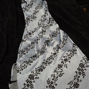 Perseption blue/gray Floral top ans skirt